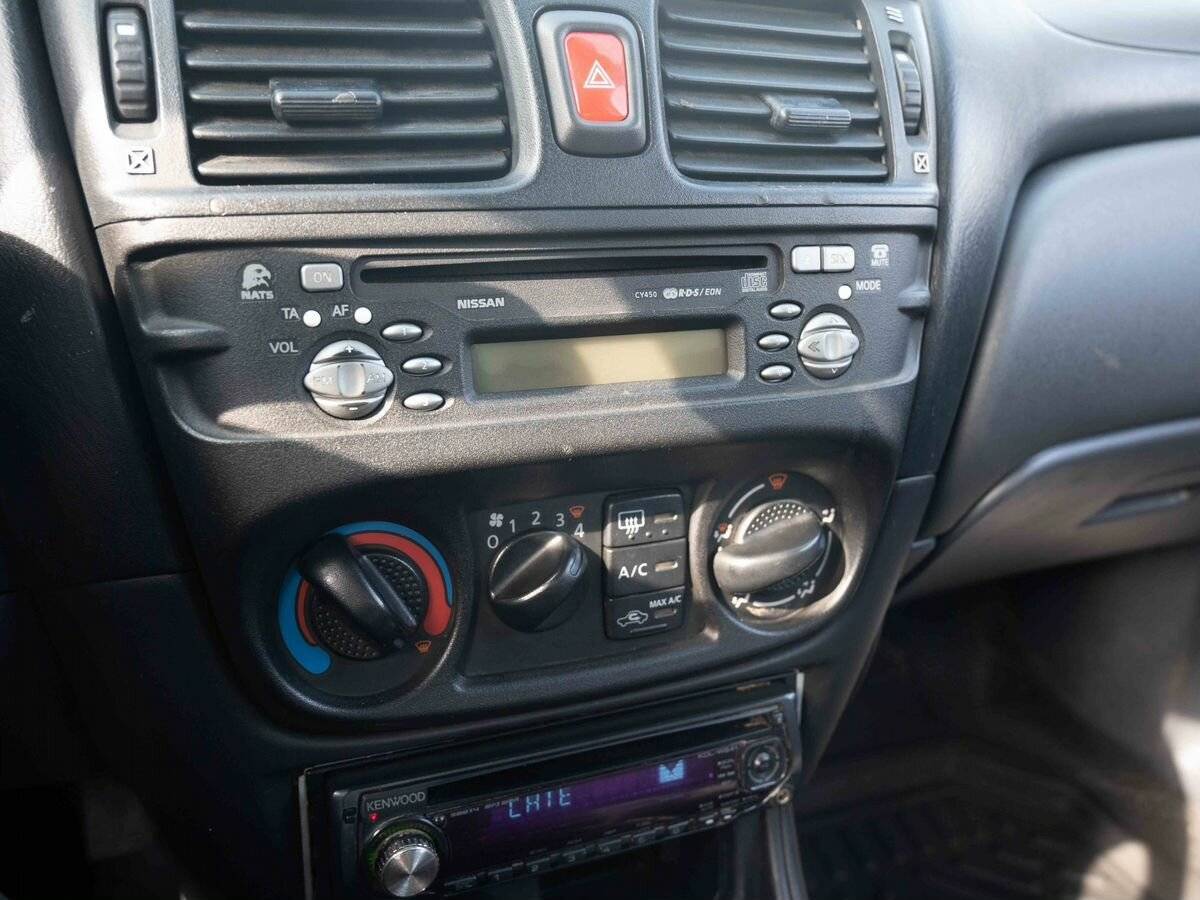 Nissan Almera с пробегом — 2004 год. Фото: #16