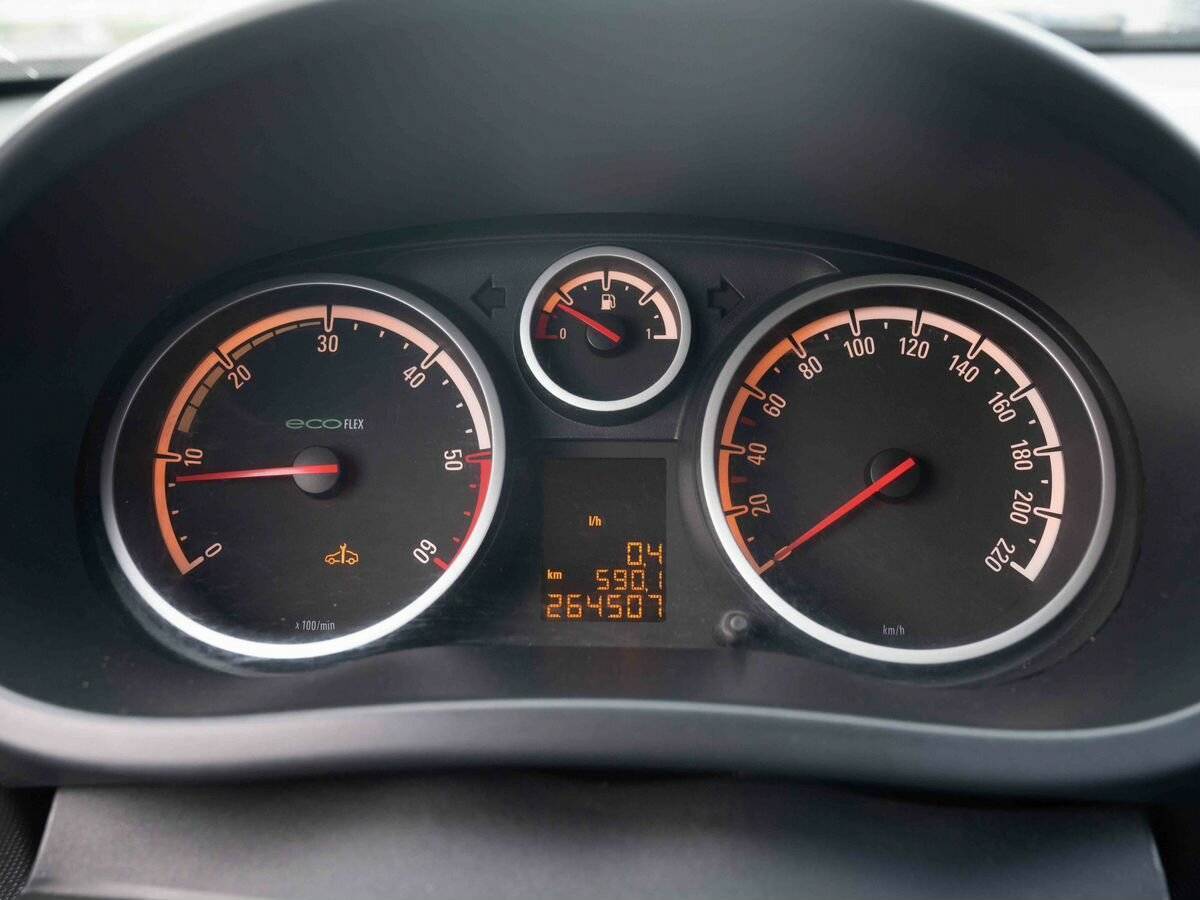 Opel Corsa с пробегом — 2008 год. Фото: #14