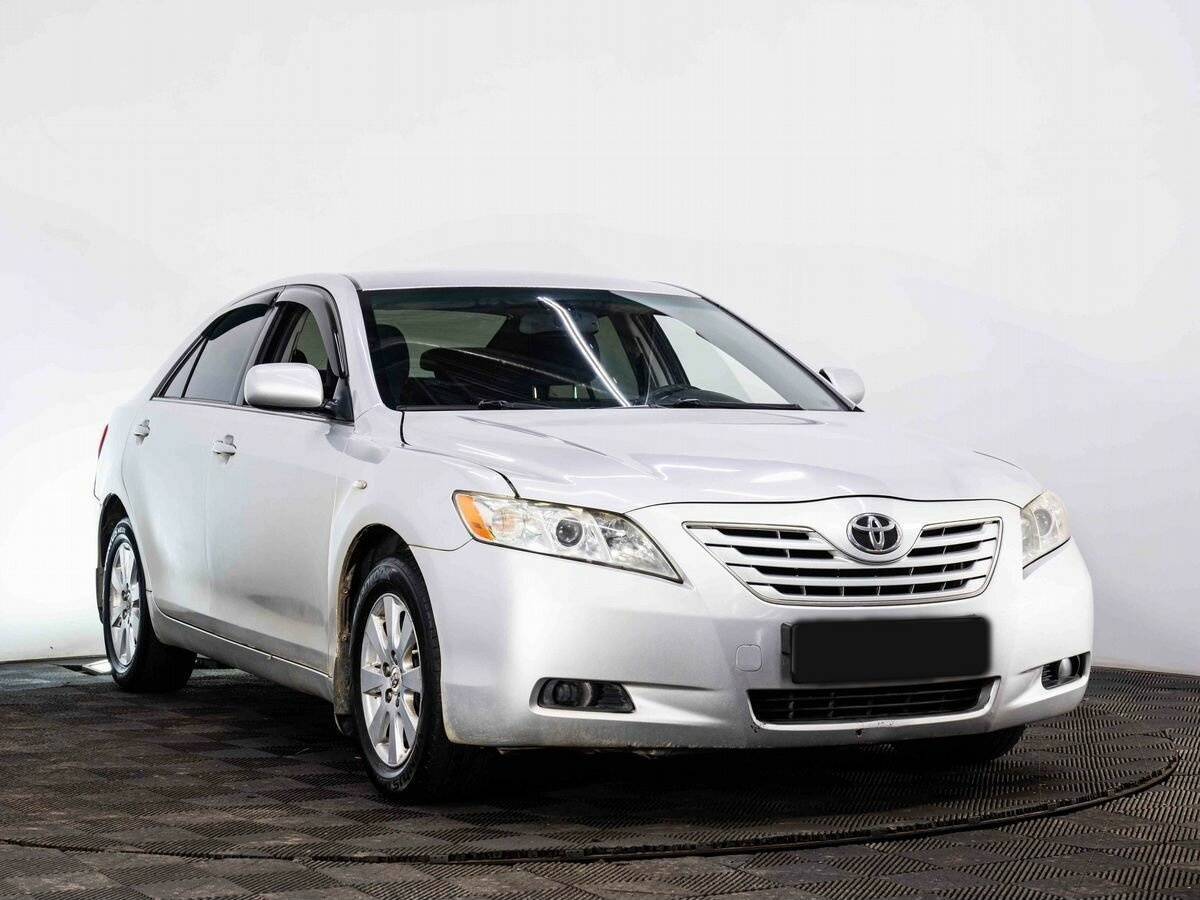 Toyota Camry с пробегом — 2007 год. Фото: #2