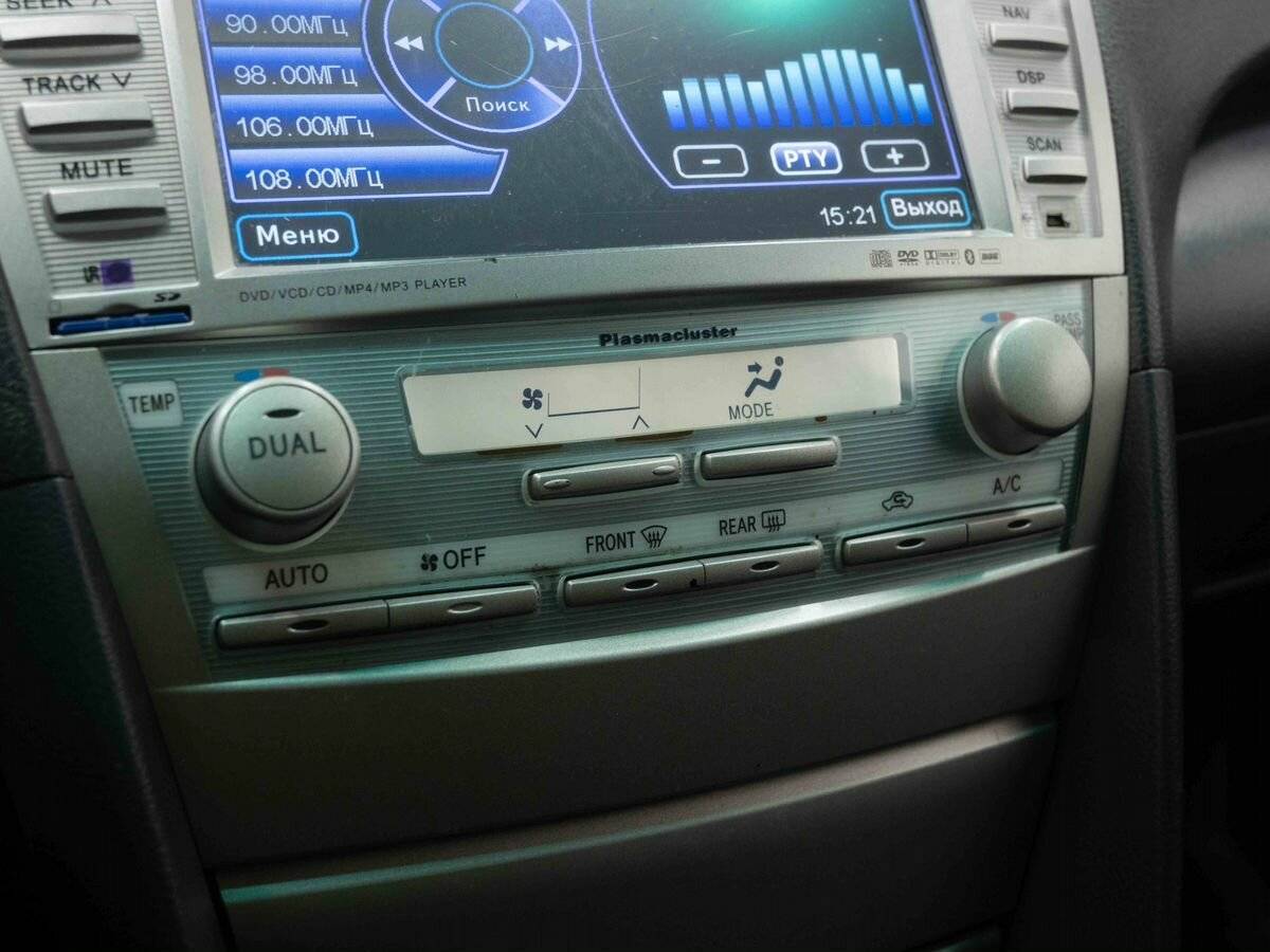 Toyota Camry с пробегом — 2007 год. Фото: #17