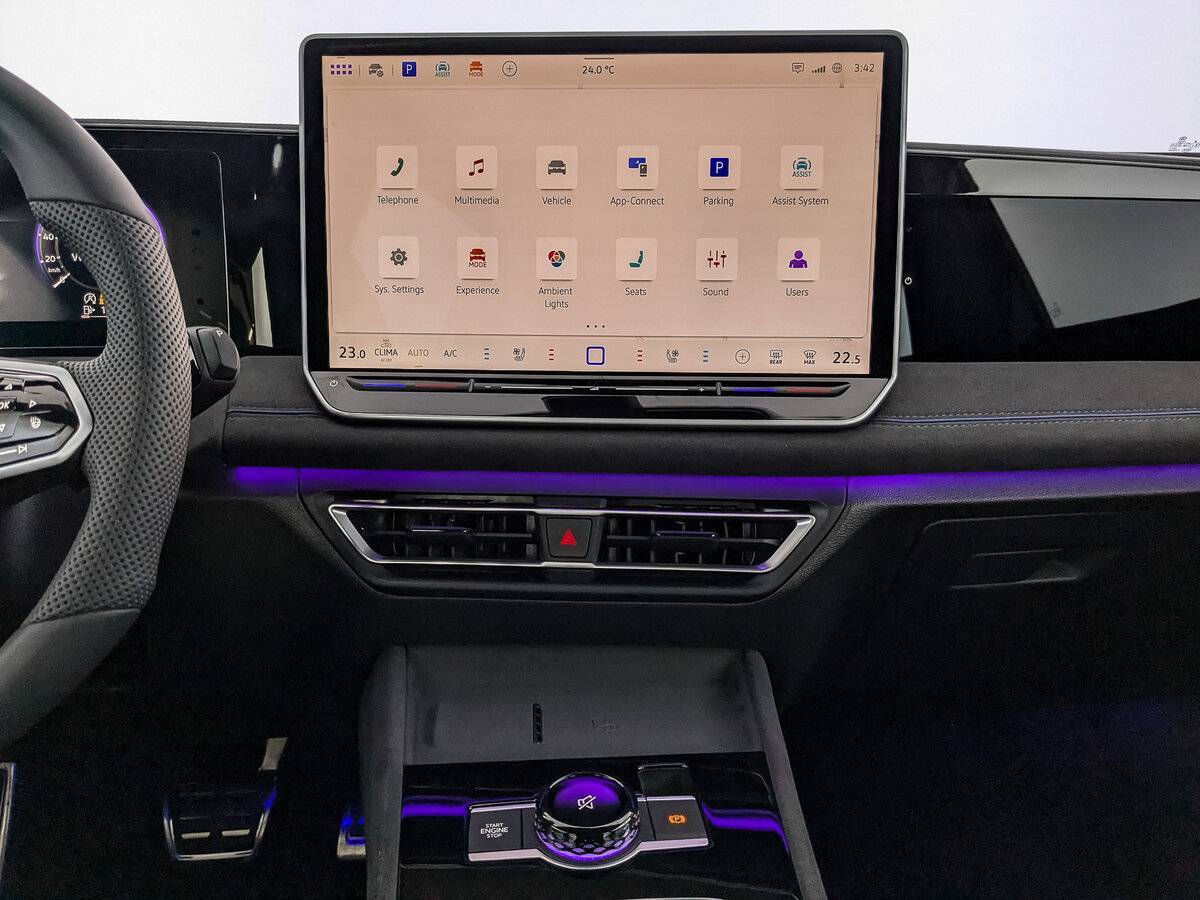 Volkswagen Tiguan с пробегом — 2024 год. Фото: #10