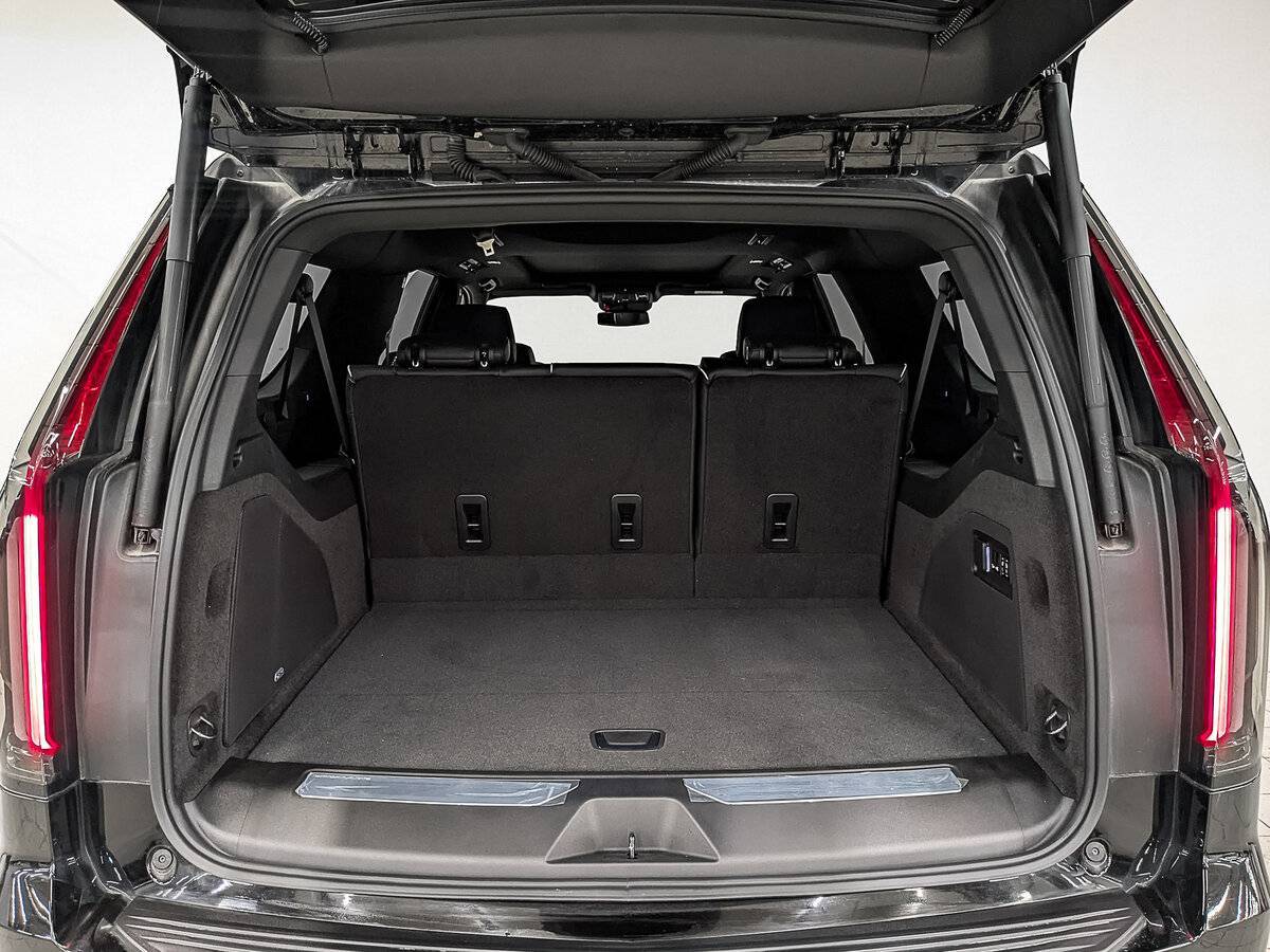 Cadillac Escalade с пробегом — 2023 год. Фото: #7