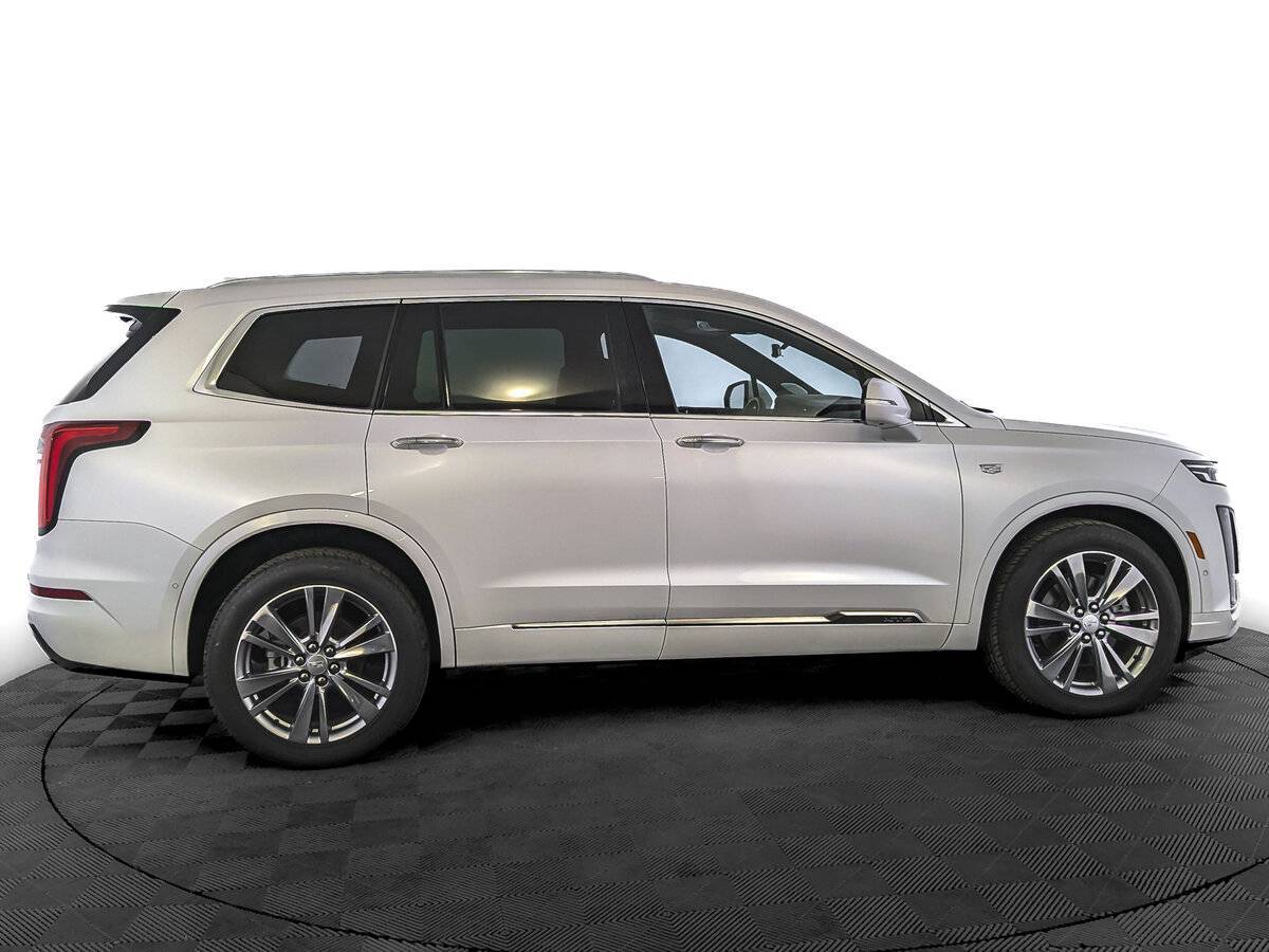 Cadillac XT6 с пробегом — 2023 год. Фото: #3