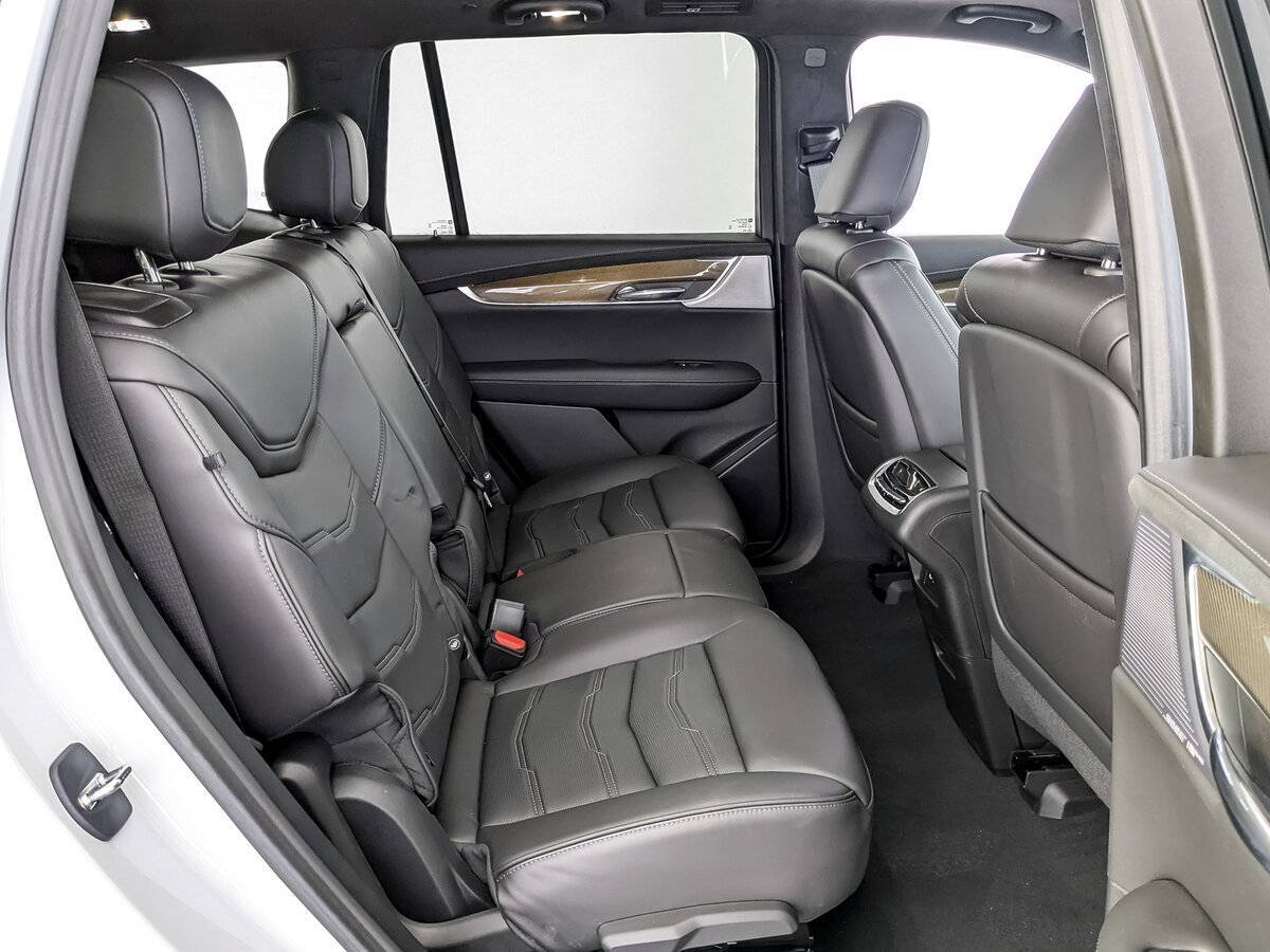 Cadillac XT6 с пробегом — 2023 год. Фото: #11