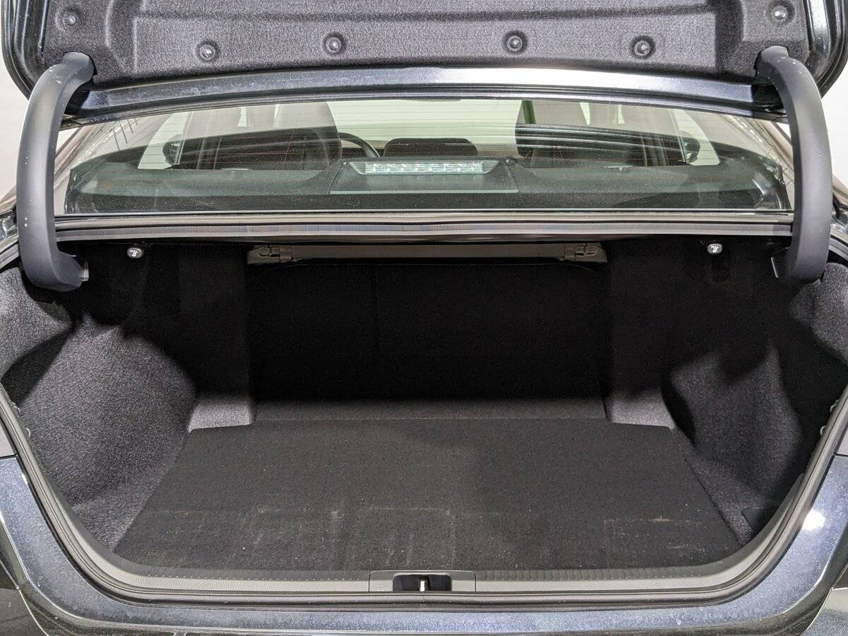 Toyota Camry с пробегом — 2024 год. Фото: #7