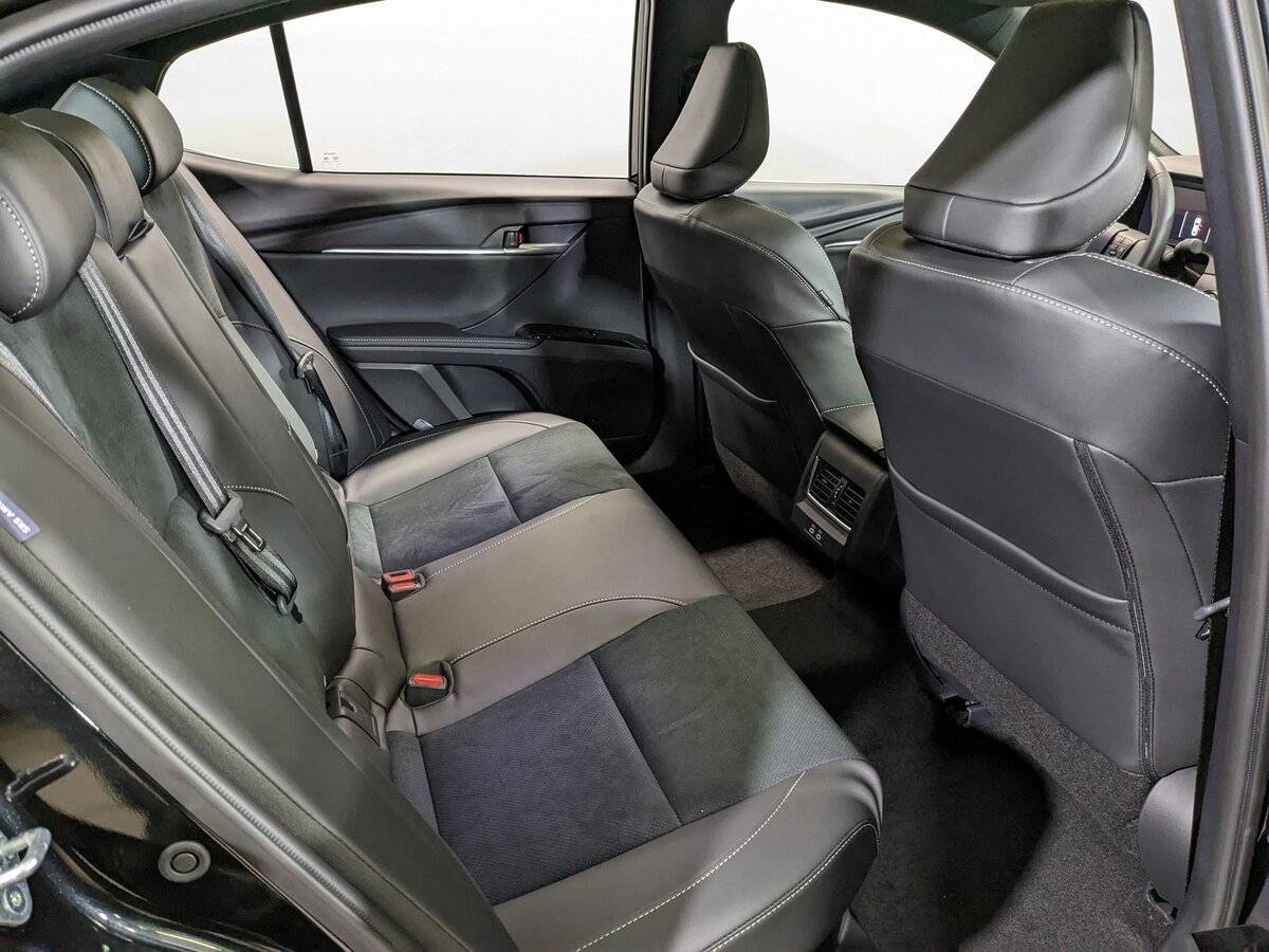 Toyota Camry с пробегом — 2024 год. Фото: #11