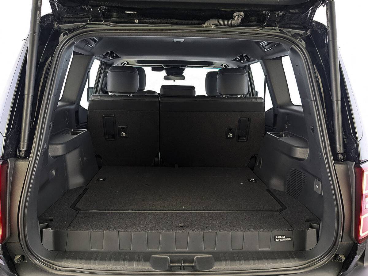 Toyota Land Cruiser Prado с пробегом — 2024 год. Фото: #7
