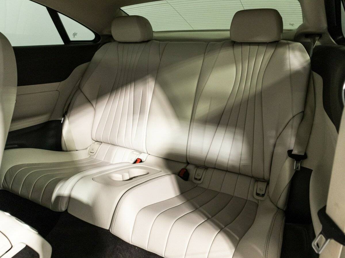 Mercedes-Benz E-Класс с пробегом — 2018 год. Фото: #9