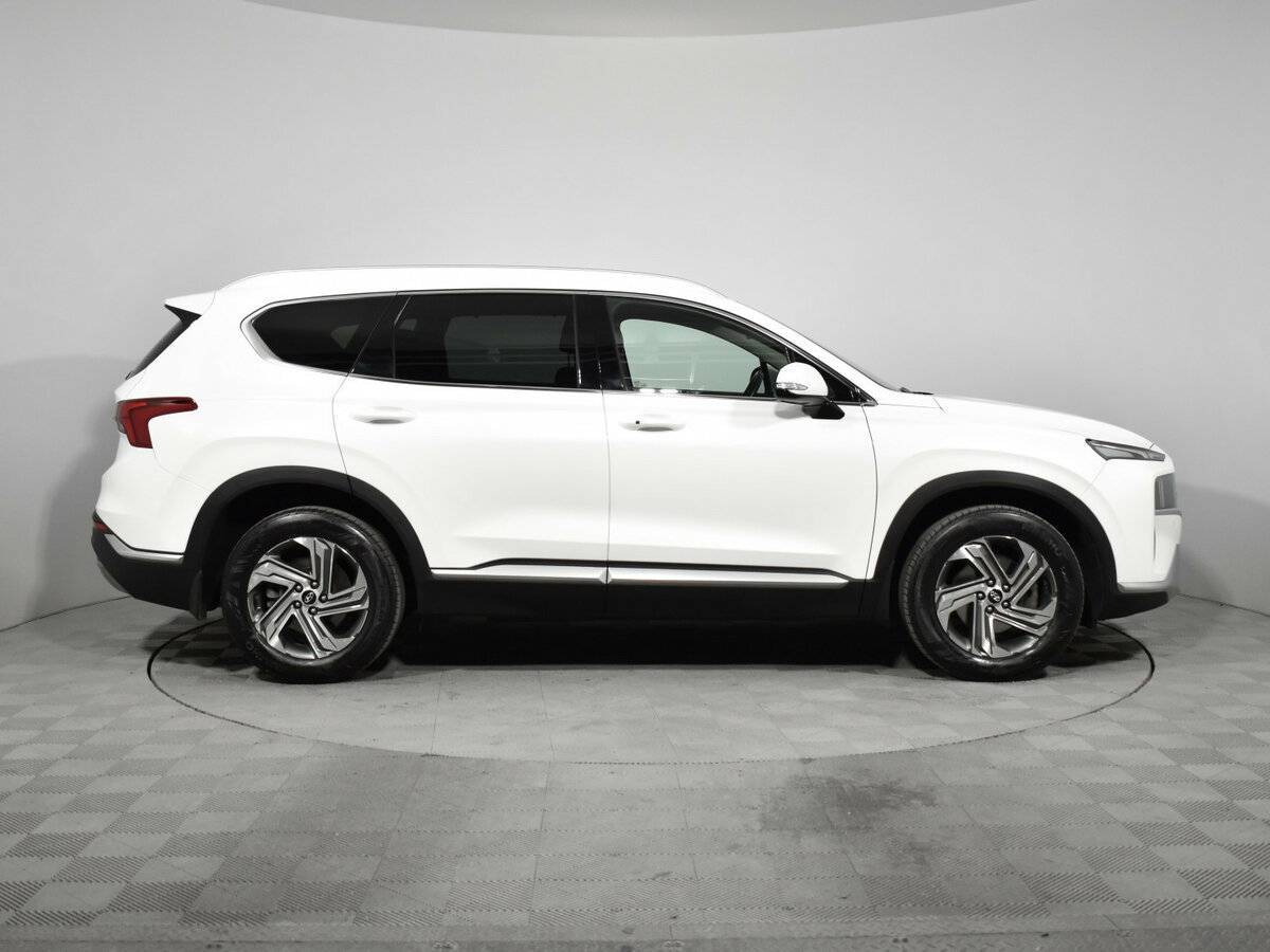 Hyundai Santa Fe с пробегом — 2021 год. Фото: #3