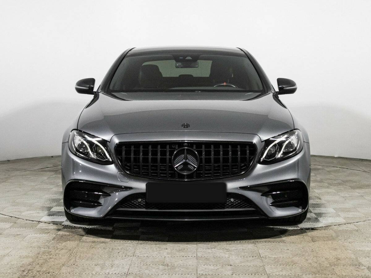 Mercedes-Benz E-Класс с пробегом — 2017 год. Фото: #1