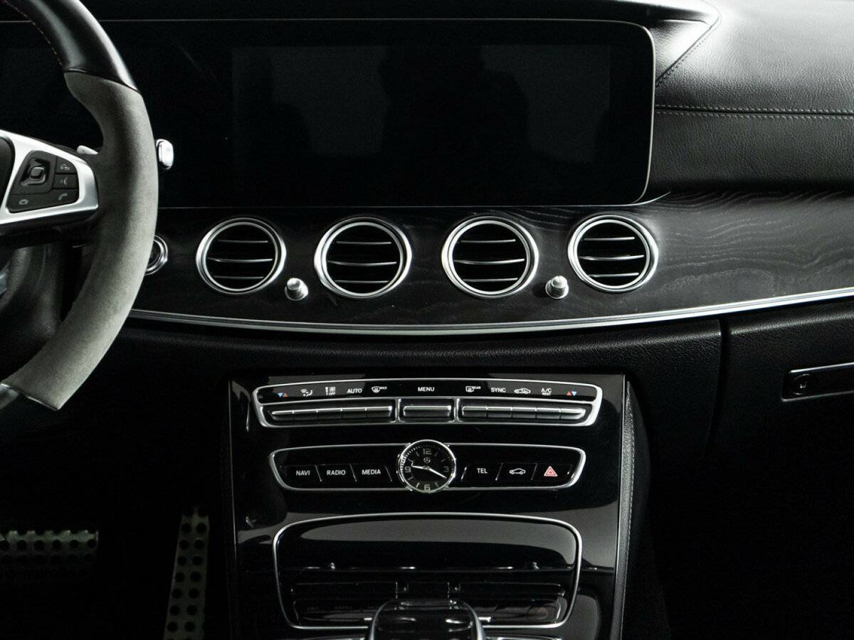 Mercedes-Benz E-Класс с пробегом — 2017 год. Фото: #12