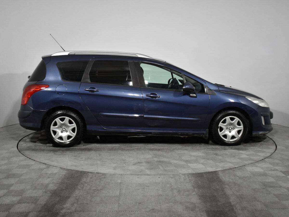 Peugeot 308 с пробегом — 2008 год. Фото: #3