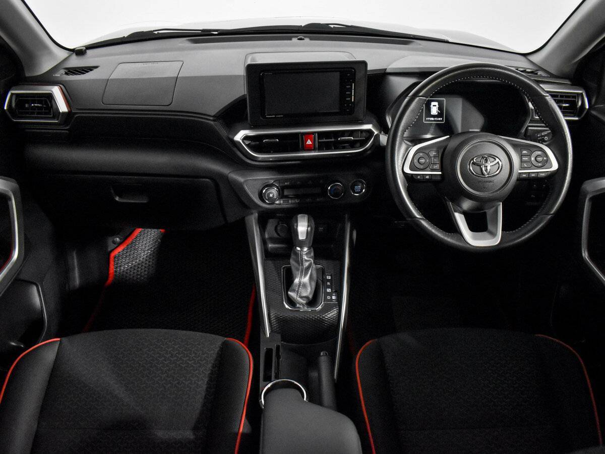 Toyota Raize с пробегом — 2021 год. Фото: #13