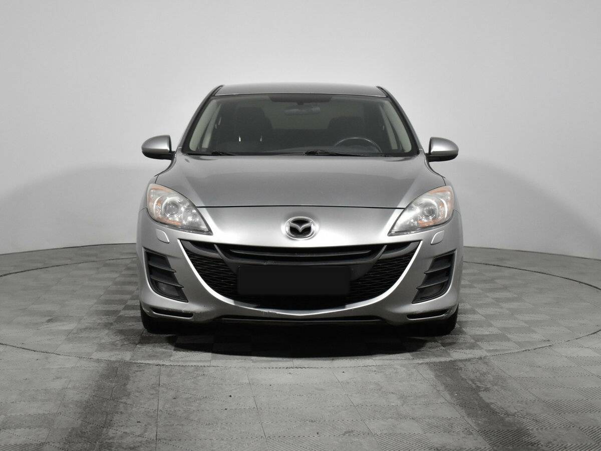 Mazda 3 с пробегом — 2011 год. Фото: #1