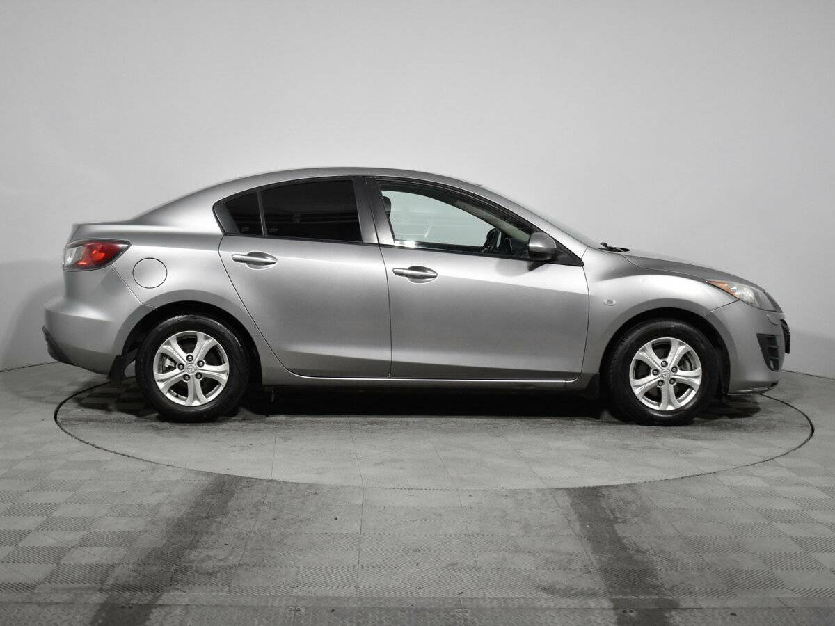 Mazda 3 с пробегом — 2011 год. Фото: #3