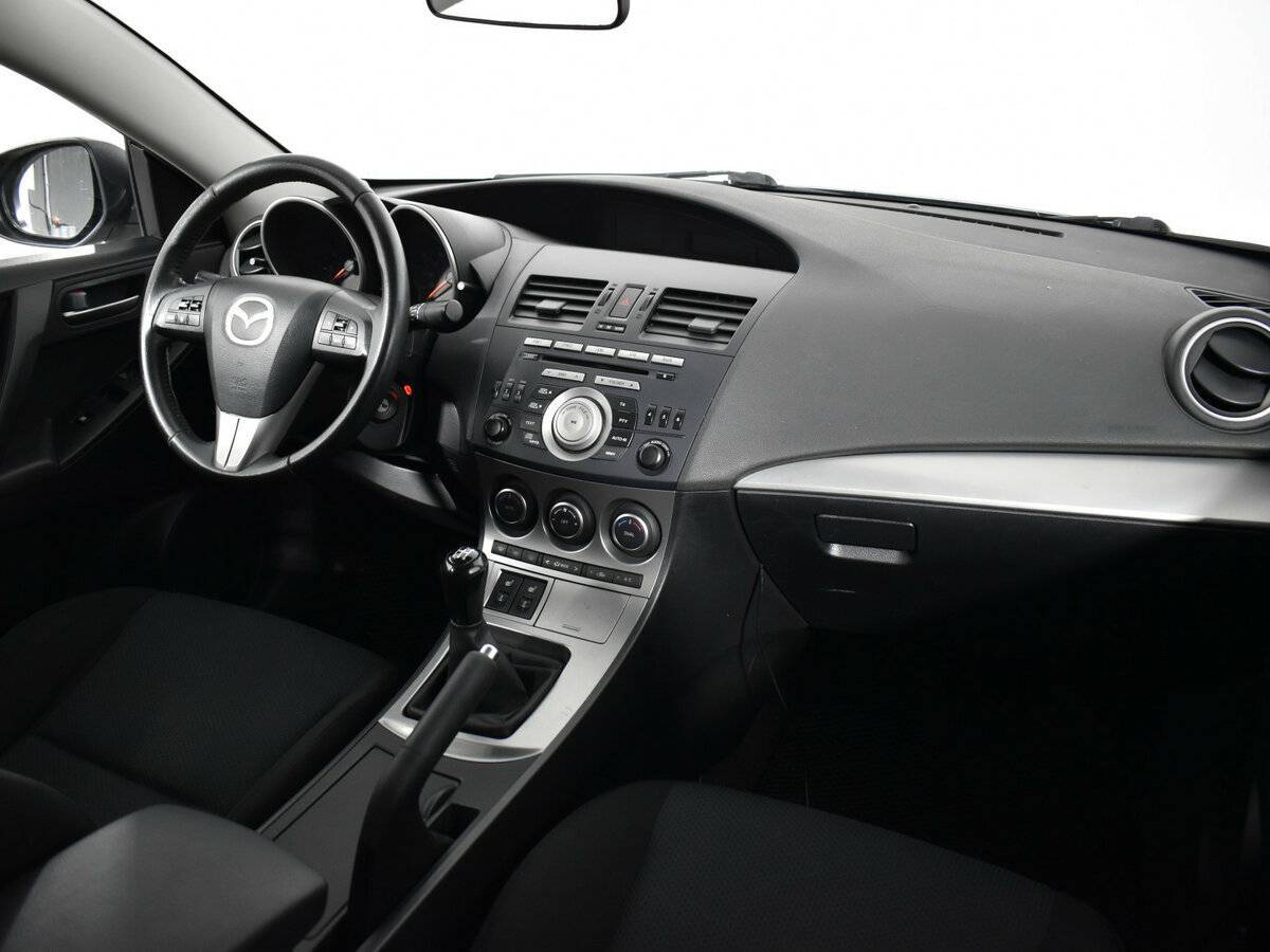 Mazda 3 с пробегом — 2011 год. Фото: #8