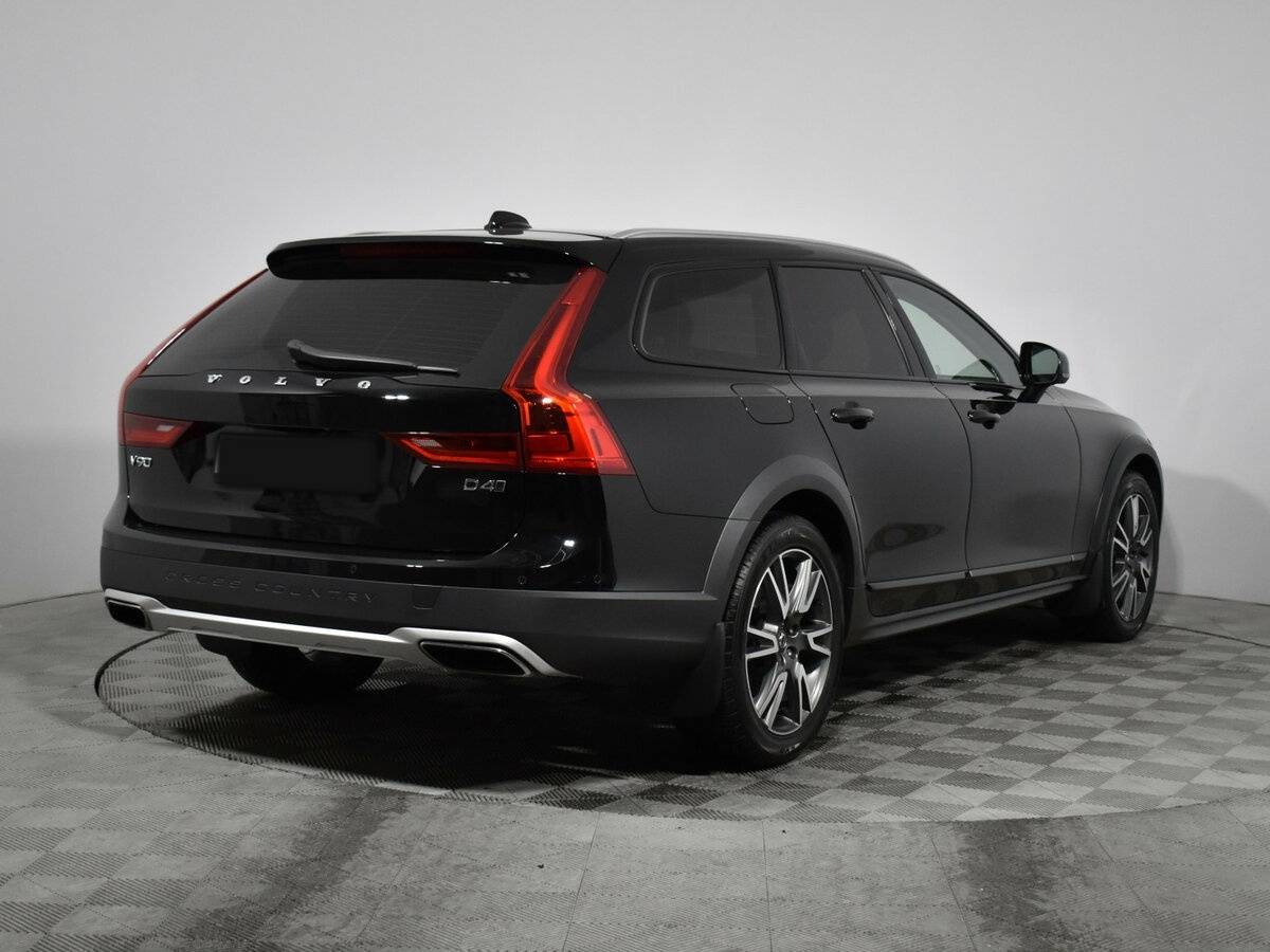 Volvo V90 Cross Country с пробегом — 2017 год. Фото: #4