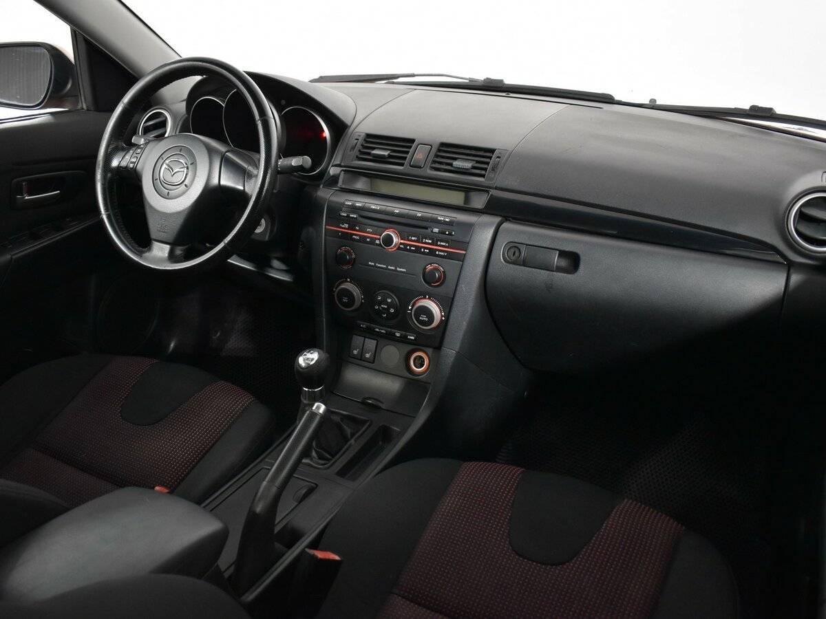 Mazda 3 с пробегом — 2004 год. Фото: #9