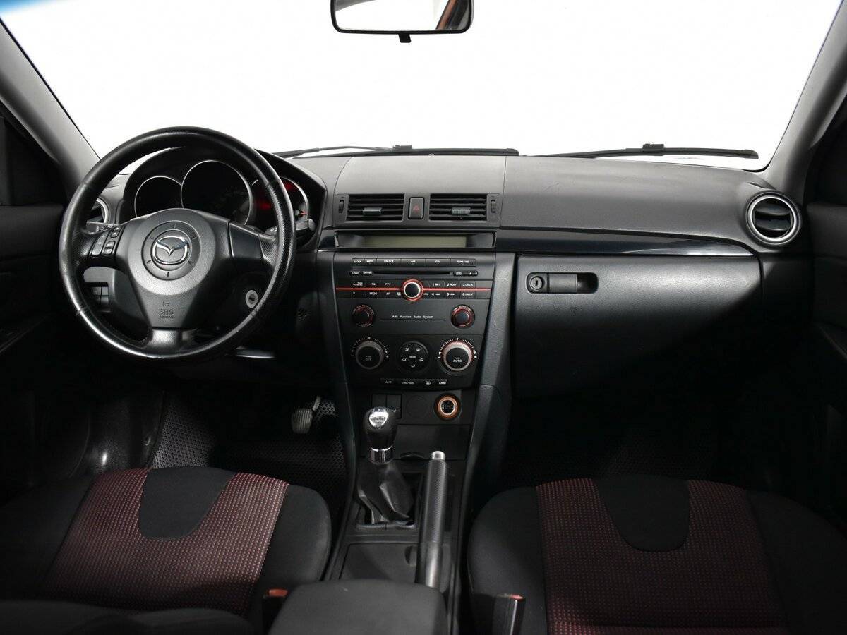 Mazda 3 с пробегом — 2004 год. Фото: #10