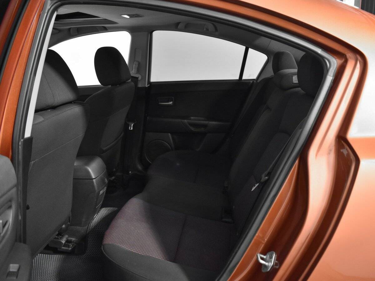 Mazda 3 с пробегом — 2004 год. Фото: #11