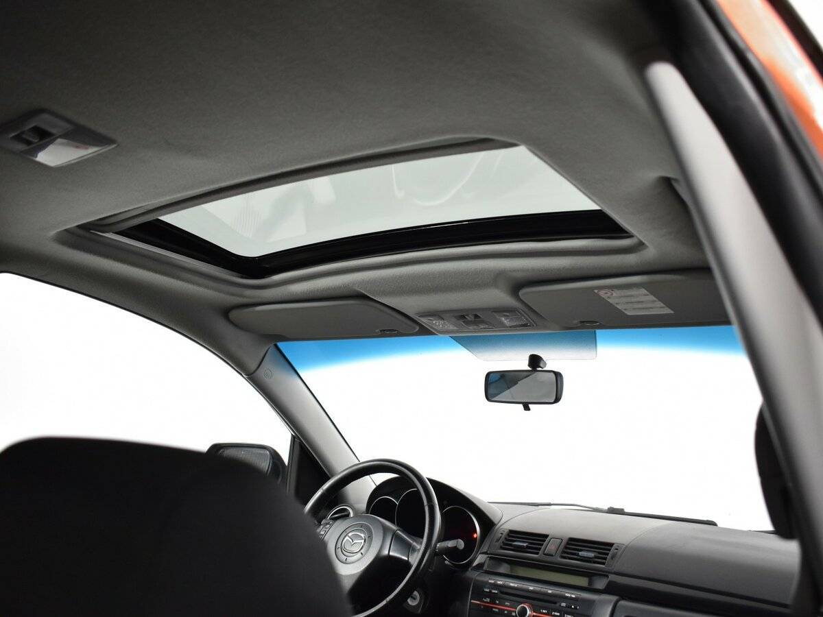 Mazda 3 с пробегом — 2004 год. Фото: #12