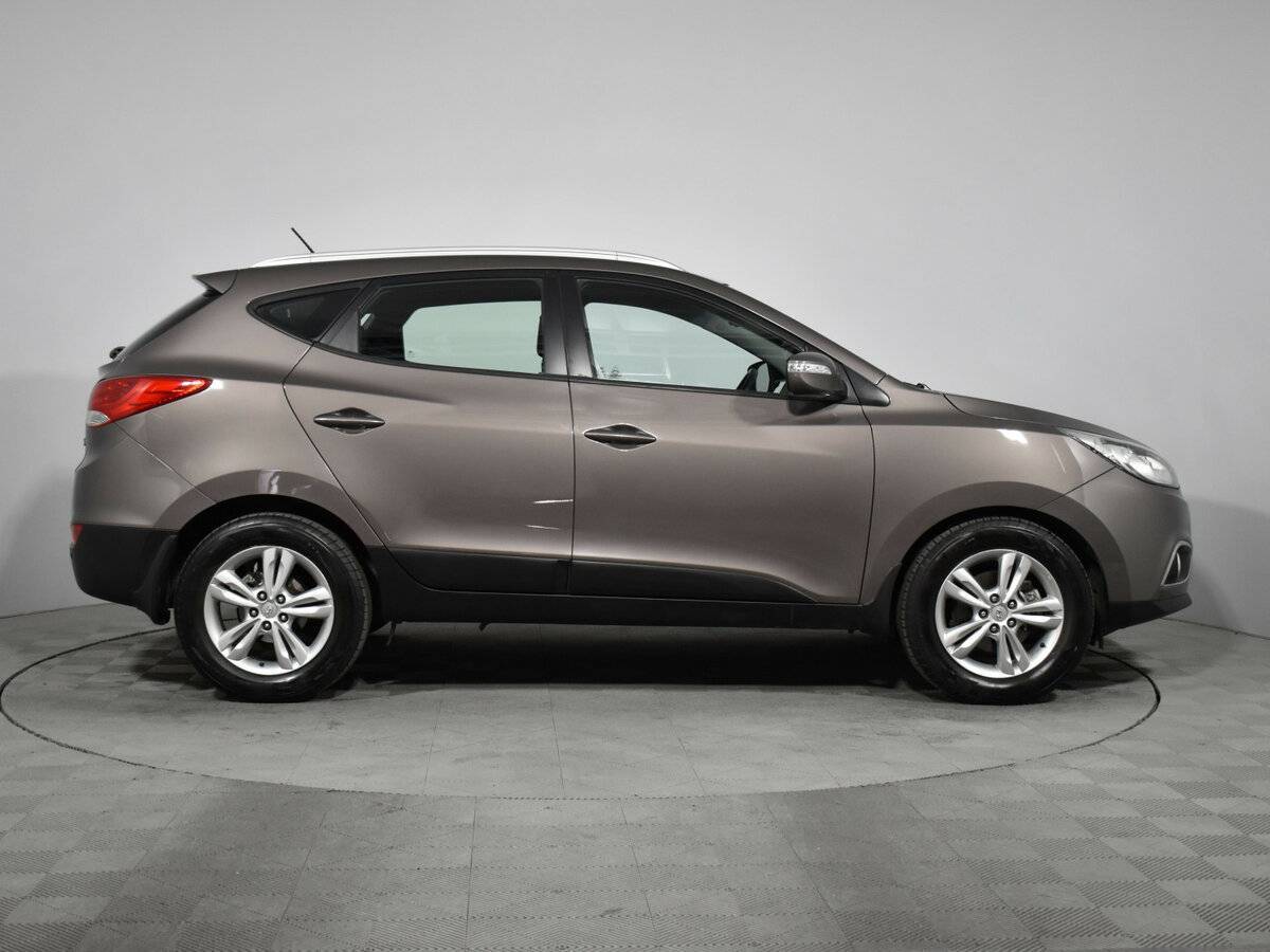 Hyundai ix35 с пробегом — 2011 год. Фото: #3