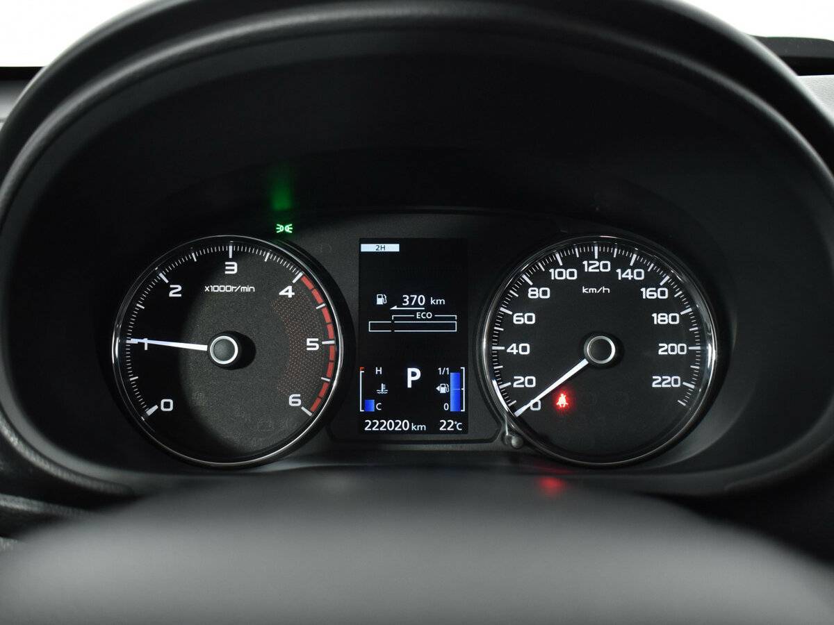 Mitsubishi Pajero Sport с пробегом — 2017 год. Фото: #13