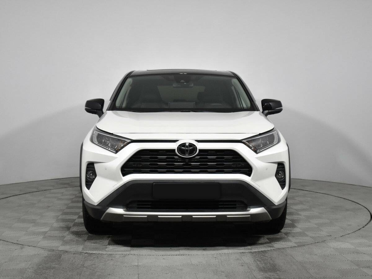 Toyota RAV4 с пробегом — 2022 год. Фото: #1