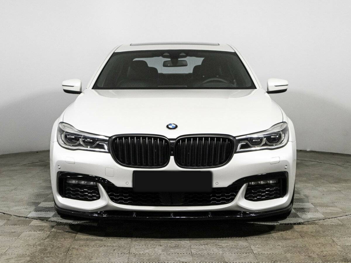 BMW 7 серии с пробегом — 2016 год. Фото: #1