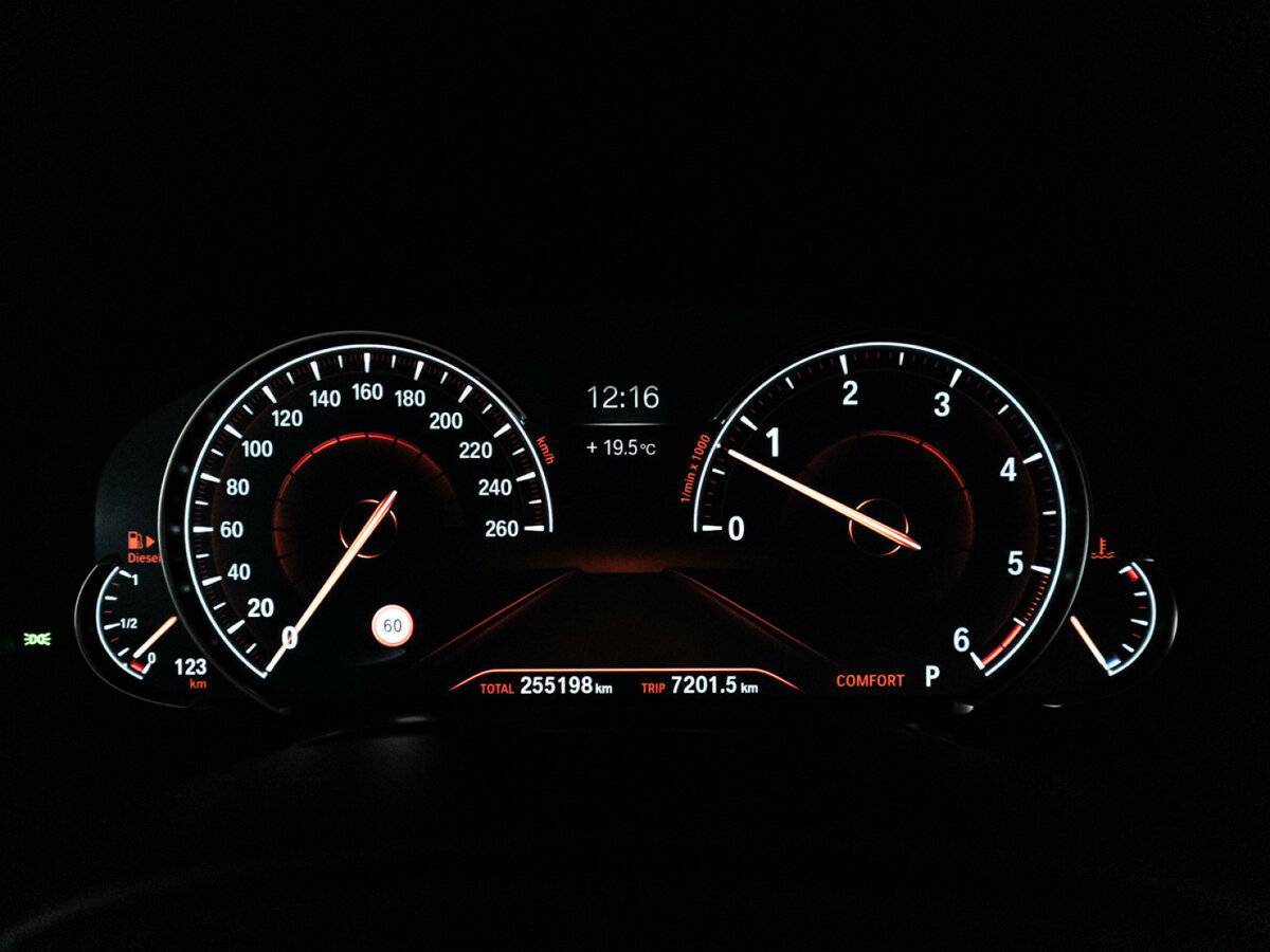 BMW 7 серии с пробегом — 2016 год. Фото: #11