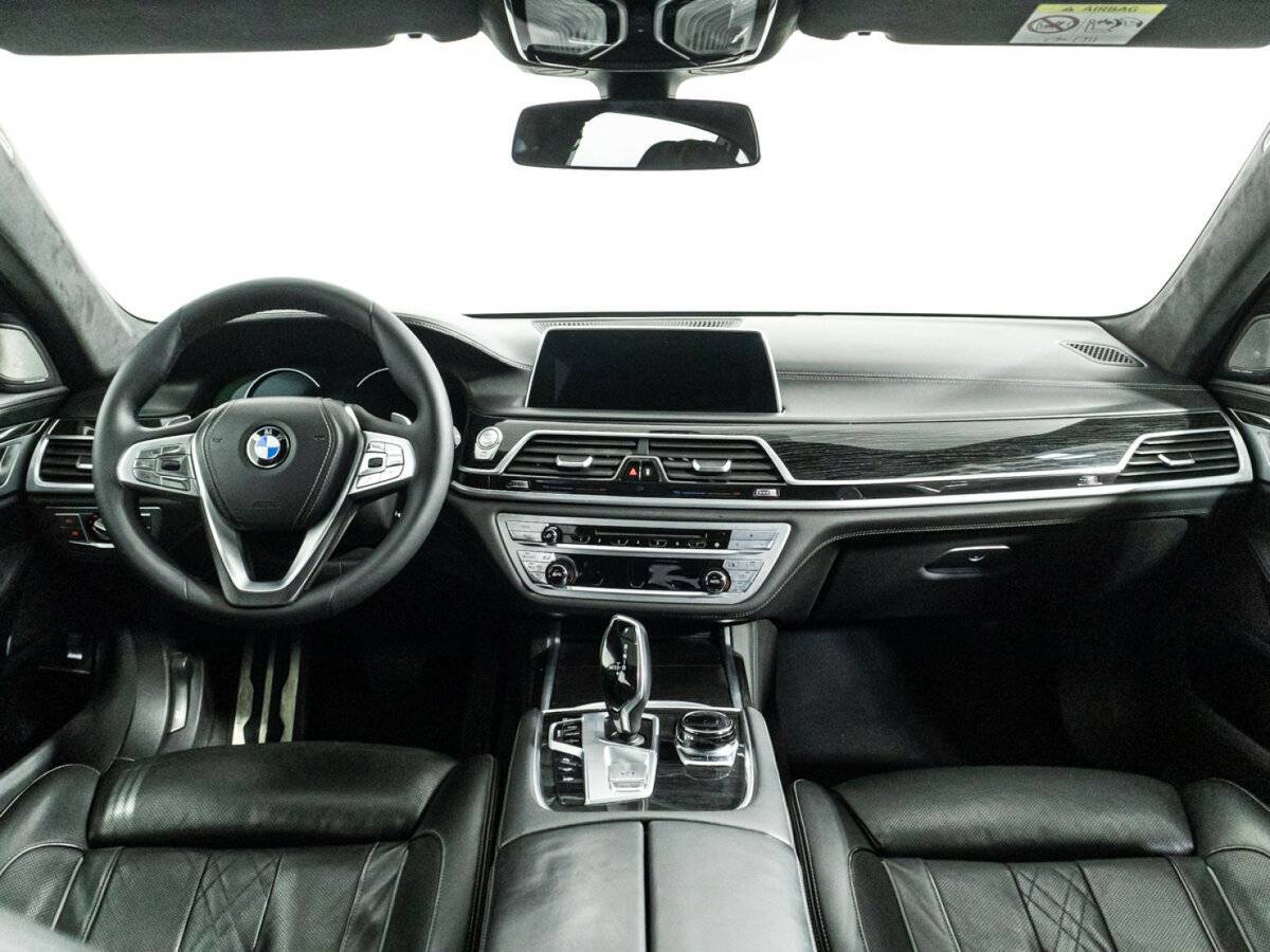 BMW 7 серии с пробегом — 2016 год. Фото: #12