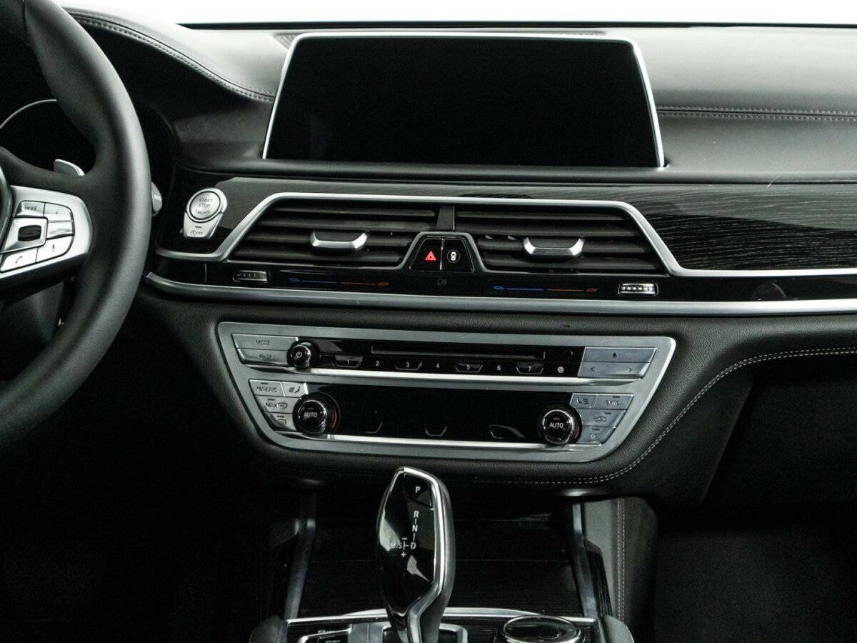 BMW 7 серии с пробегом — 2016 год. Фото: #13