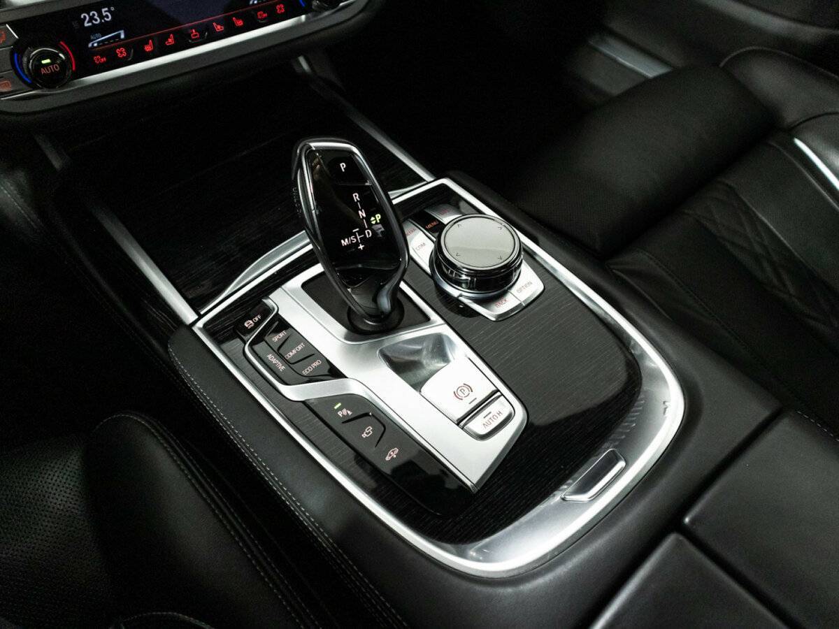 BMW 7 серии с пробегом — 2016 год. Фото: #22