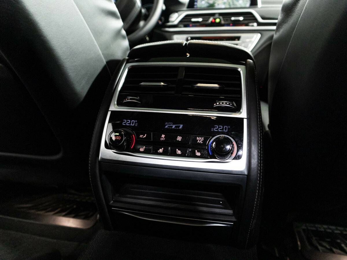 BMW 7 серии с пробегом — 2016 год. Фото: #31