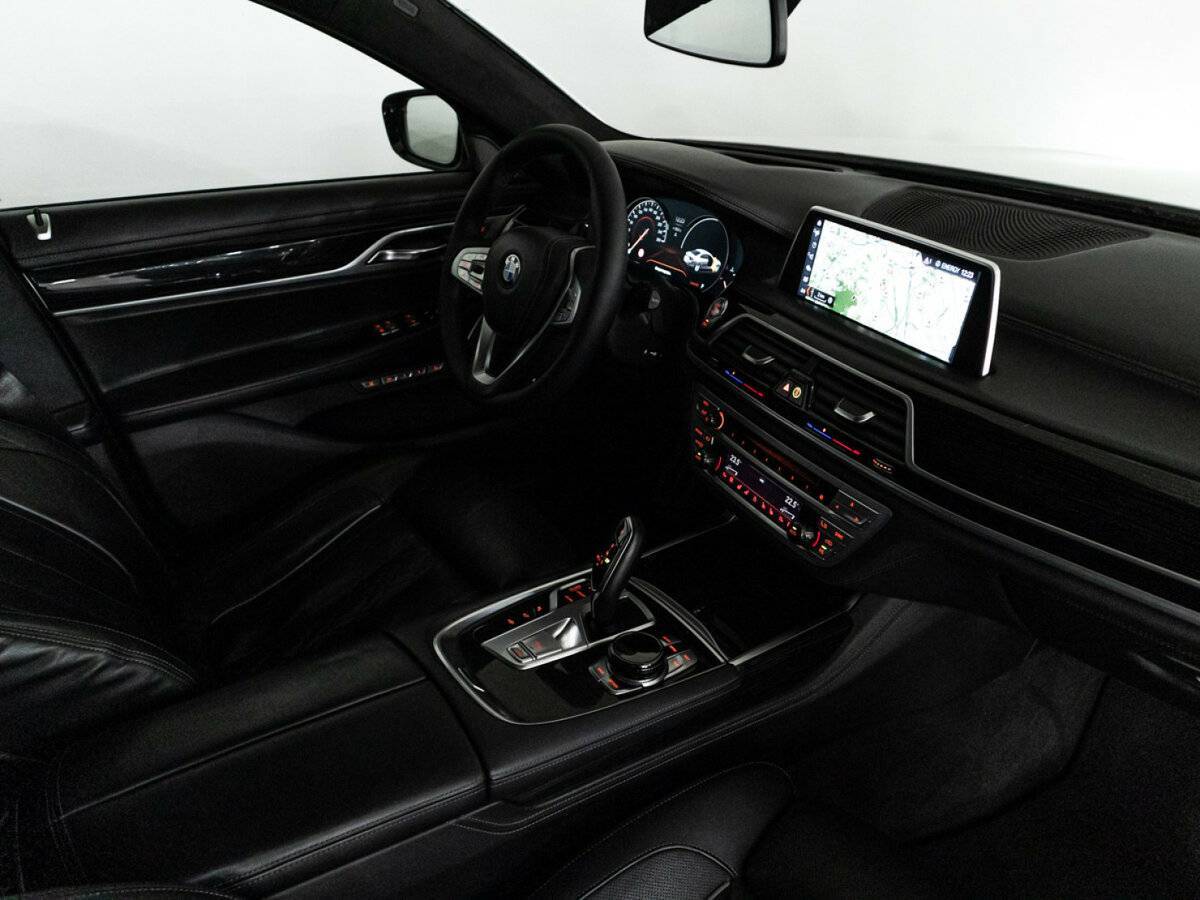 BMW 7 серии с пробегом — 2016 год. Фото: #32