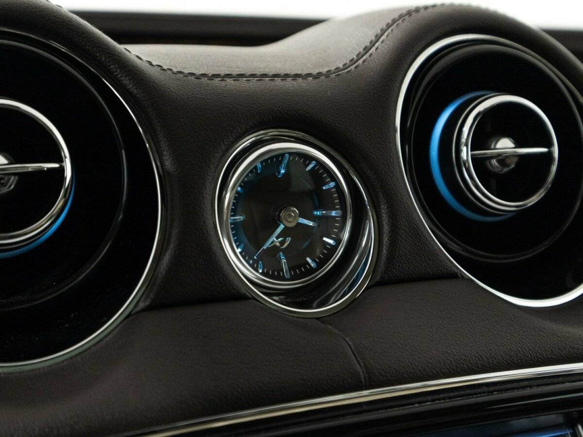 Jaguar XJ с пробегом — 2014 год. Фото: #24