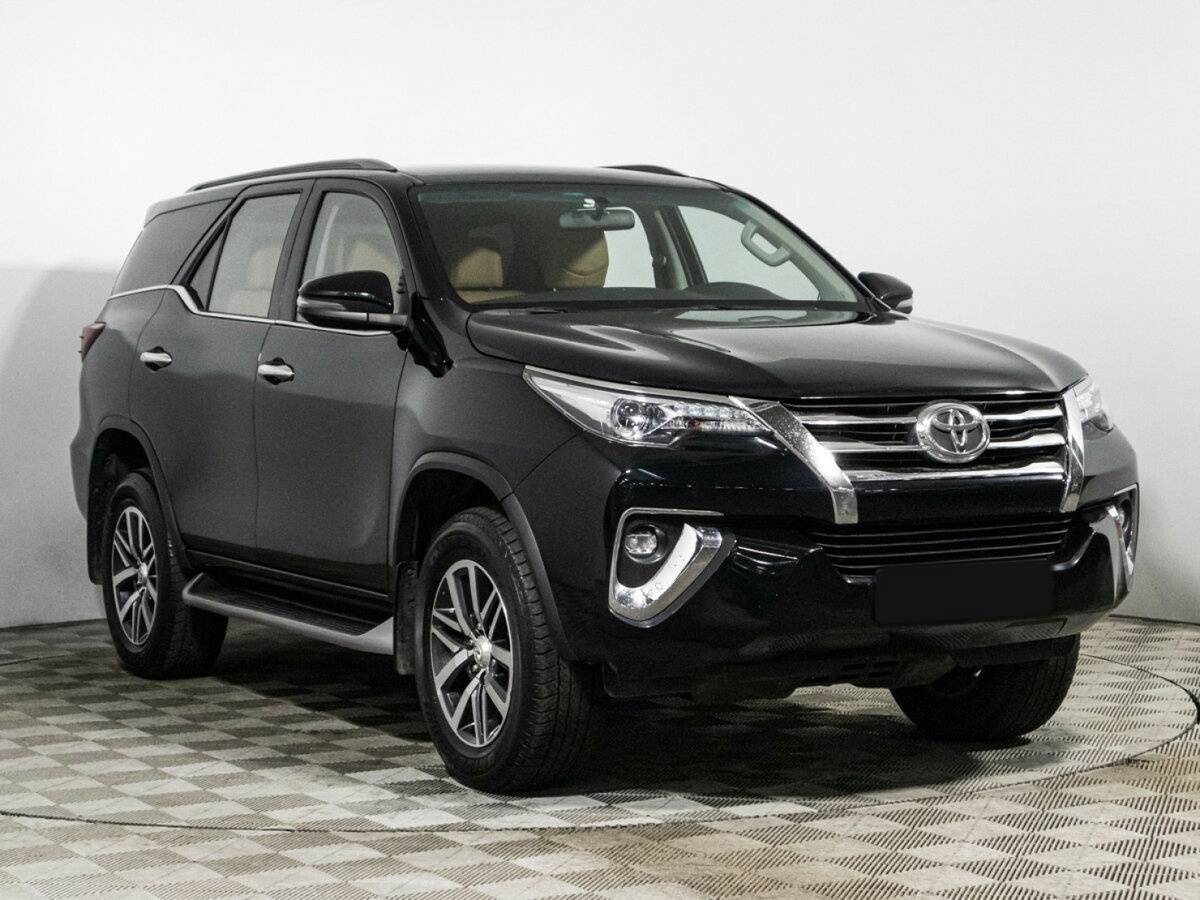 Toyota Fortuner с пробегом — 2019 год. Фото: #2