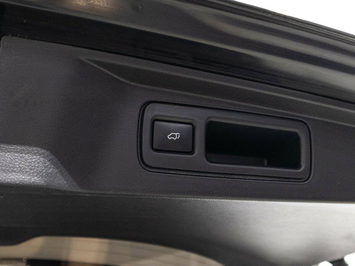 Toyota Fortuner с пробегом — 2019 год. Фото: #15