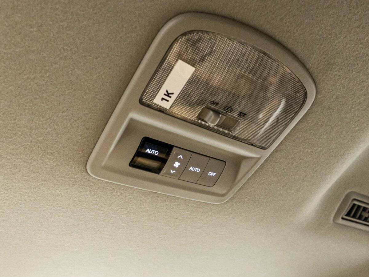 Toyota Fortuner с пробегом — 2019 год. Фото: #17