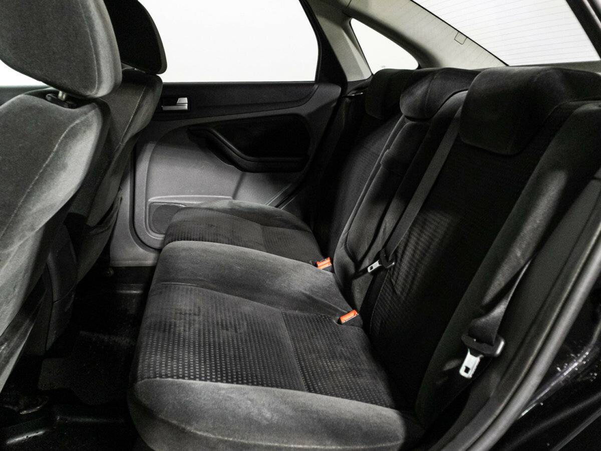 Ford Focus с пробегом — 2007 год. Фото: #9