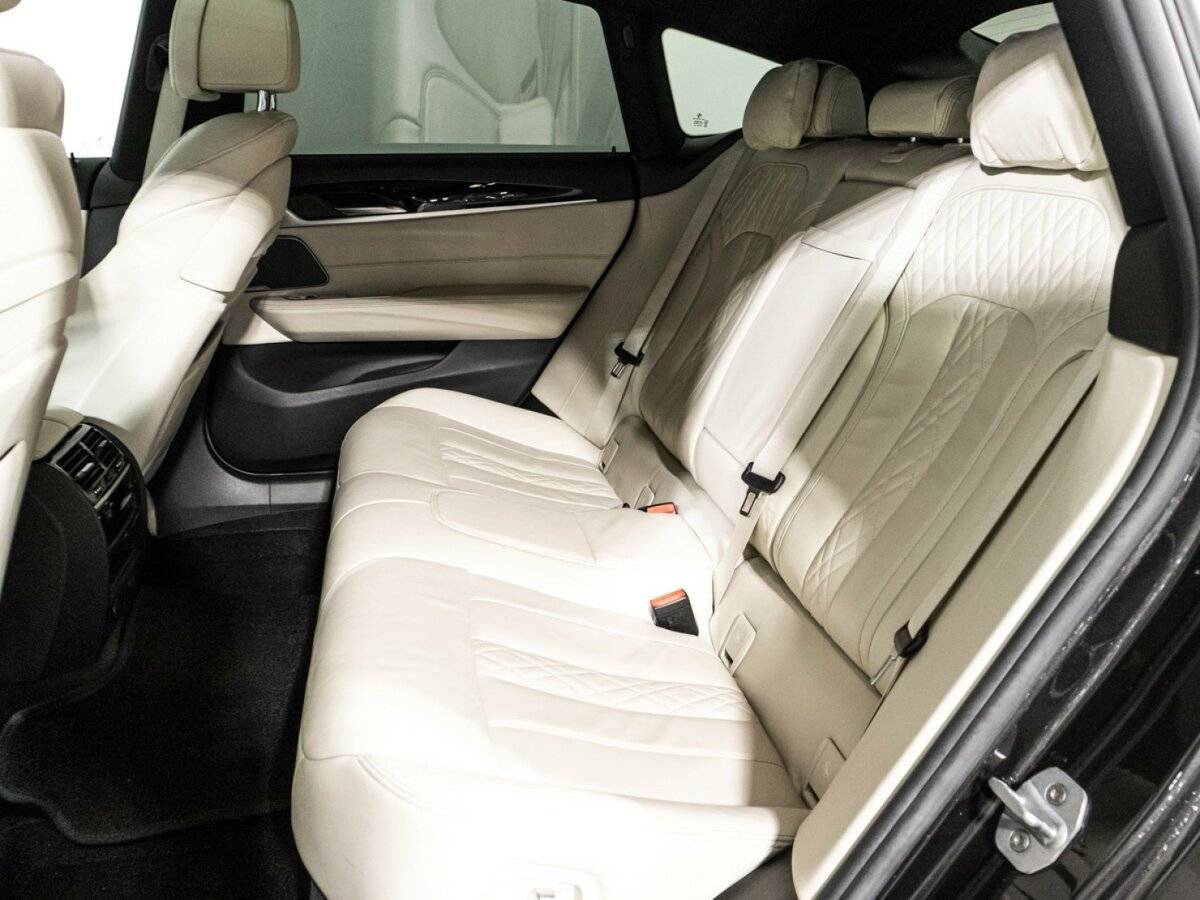 BMW 6 серии с пробегом — 2018 год. Фото: #9