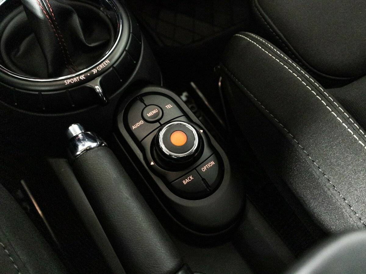 Mini Hatch с пробегом — 2014 год. Фото: #17