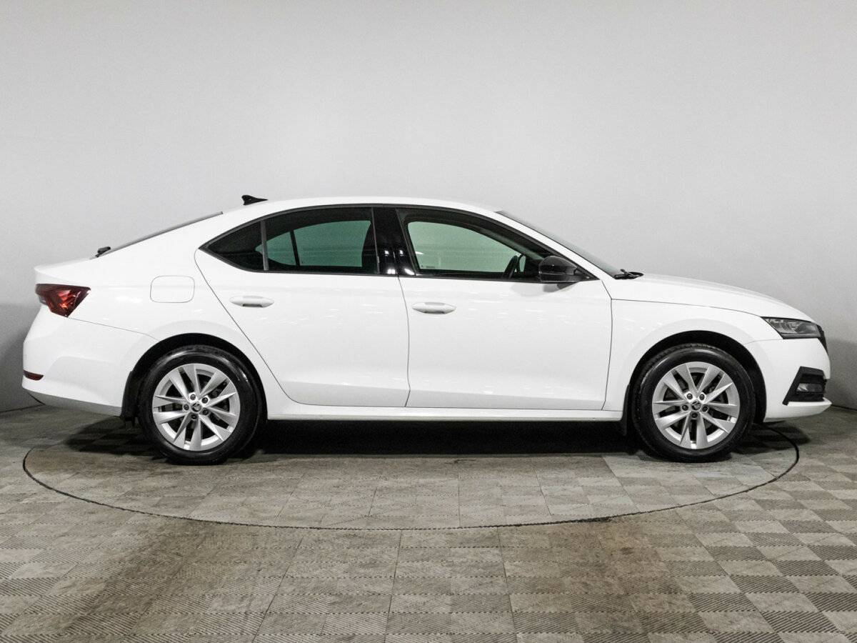 Skoda Octavia с пробегом — 2021 год. Фото: #3