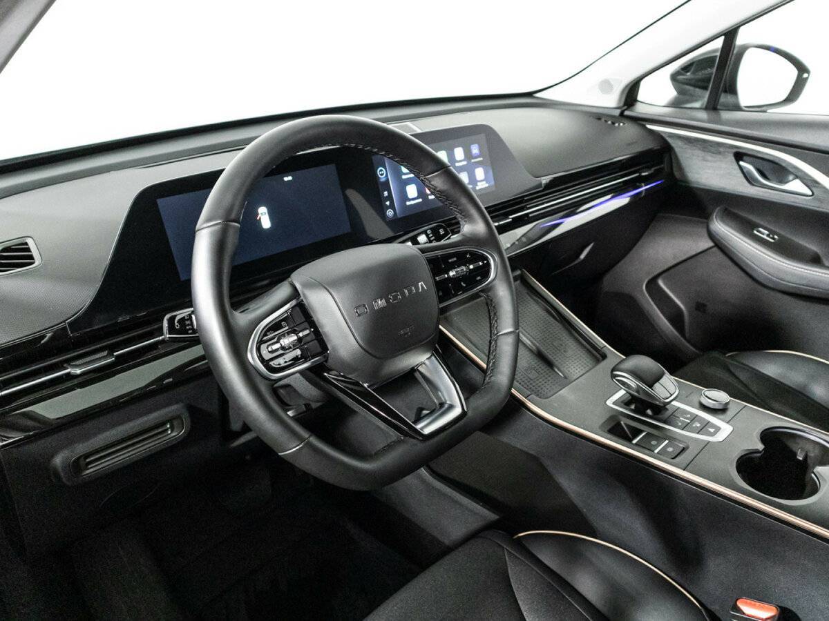 OMODA C5 с пробегом — 2024 год. Фото: #10