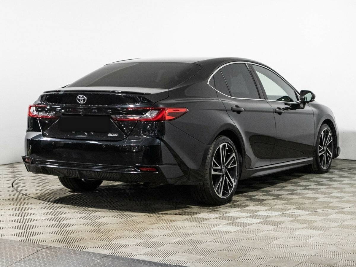 Toyota Camry с пробегом — 2024 год. Фото: #4
