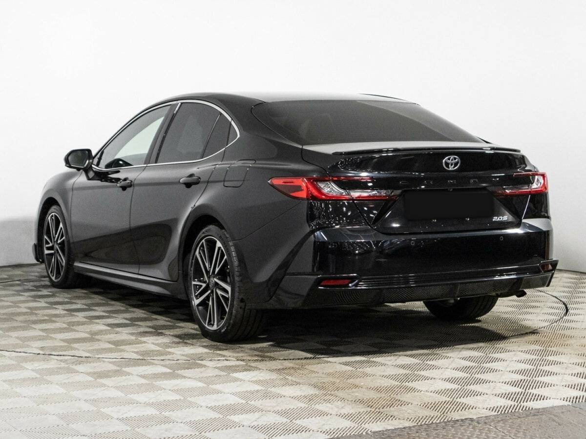 Toyota Camry с пробегом — 2024 год. Фото: #6