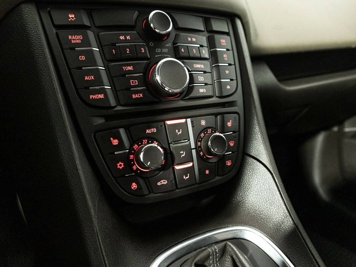 Opel Meriva с пробегом — 2012 год. Фото: #15