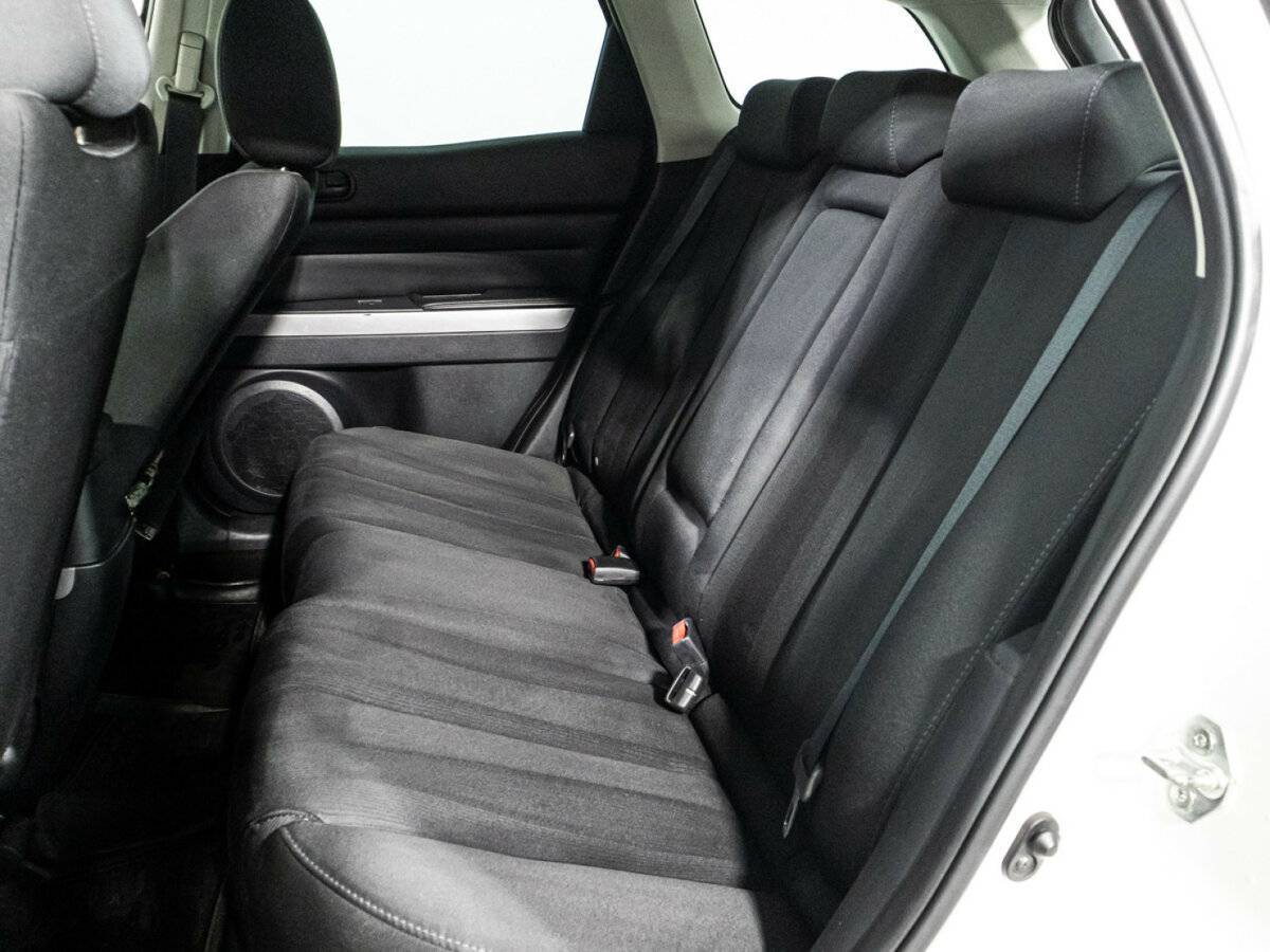 Mazda CX-7 с пробегом — 2011 год. Фото: #9