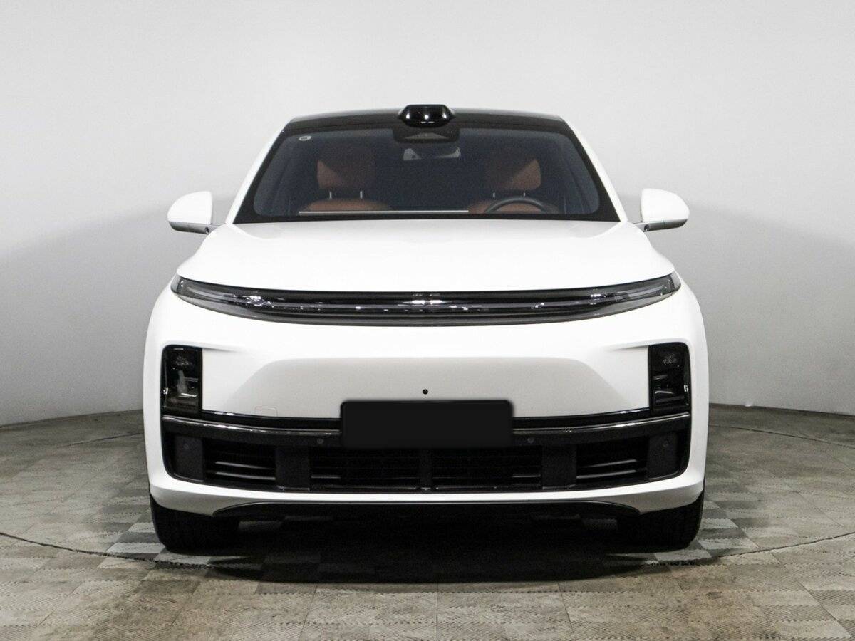 LiXiang L7 с пробегом — 2023 год. Фото: #1