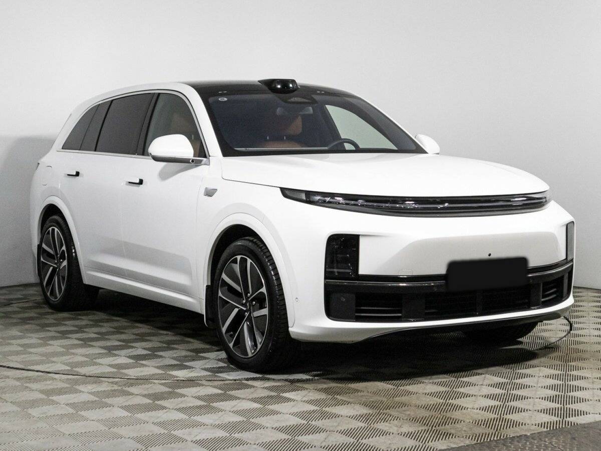 LiXiang L7 с пробегом — 2023 год. Фото: #2